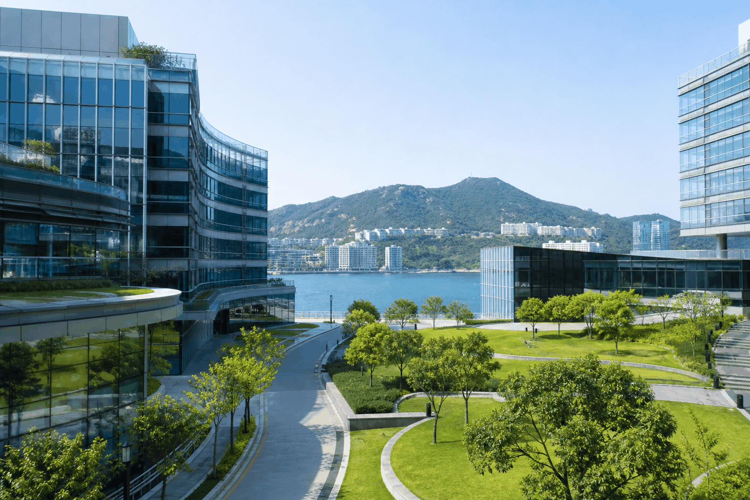香港现代滨水商务区与山景